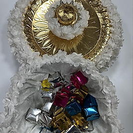 Kına tepsisine kına sepeti